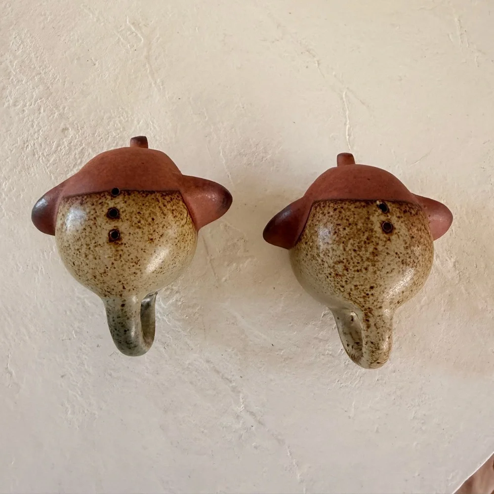 VINTAGE UCTCI CERAMIC ELEPHANT SALT/PEPPER SHAKERS WHIMSICAL STONEWARE‎ POTTERY